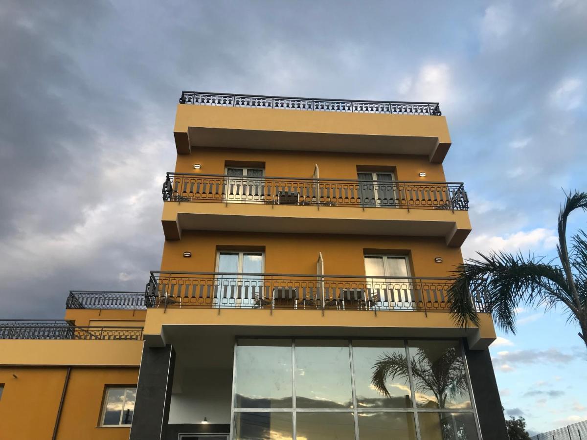 Borgo Palombaio Home คาตาเนีย ภายนอก รูปภาพ