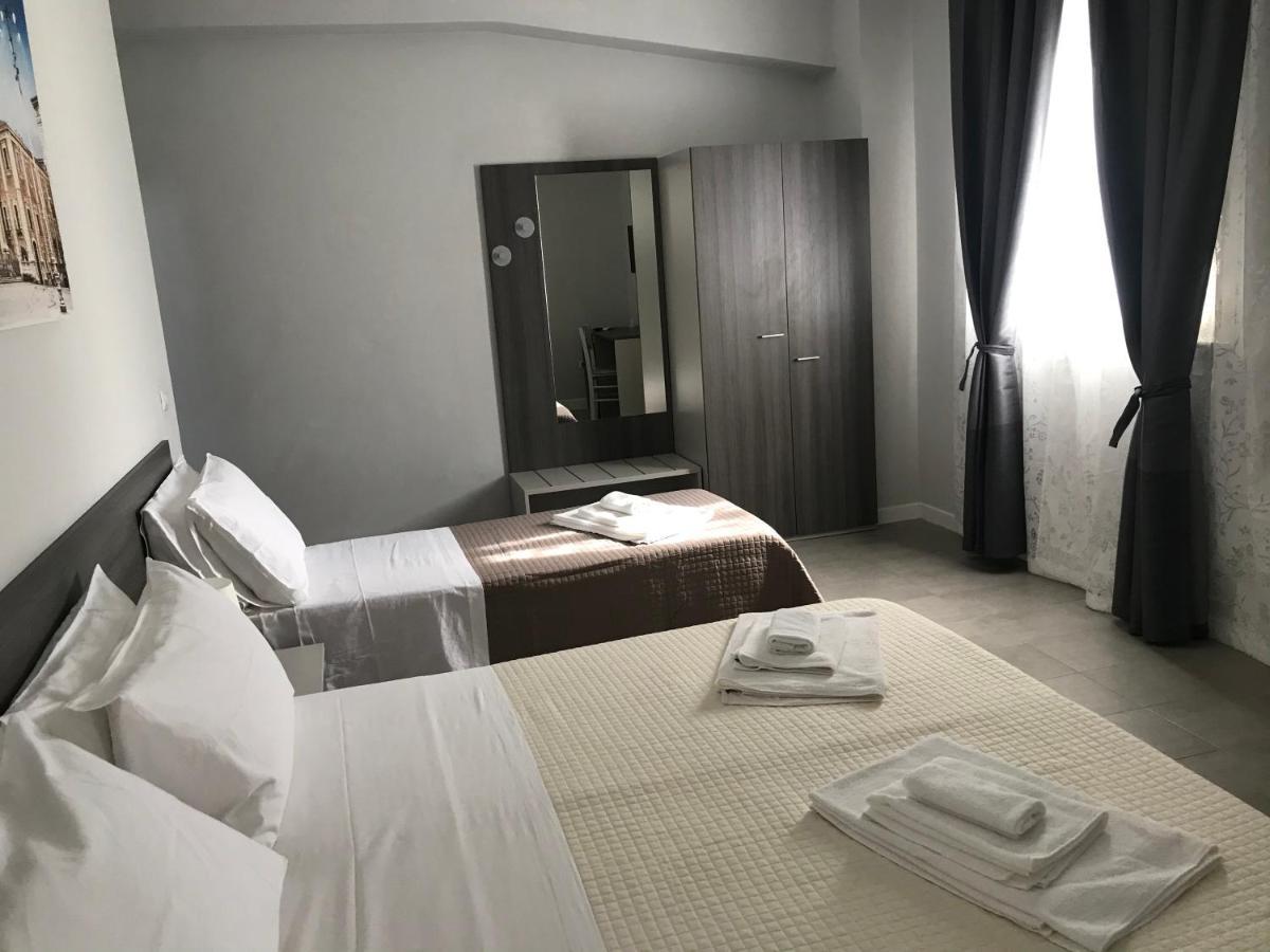 Borgo Palombaio Home คาตาเนีย ภายนอก รูปภาพ