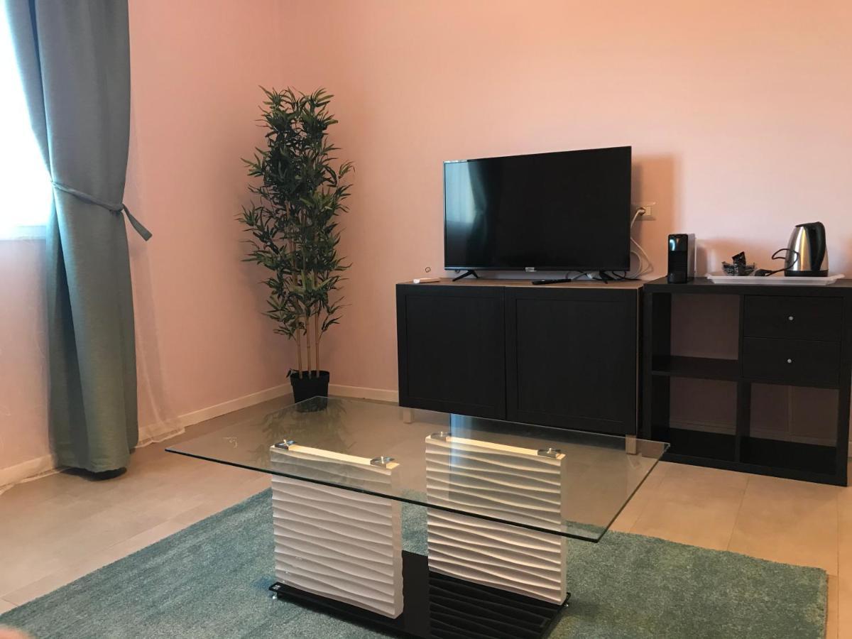 Borgo Palombaio Home คาตาเนีย ภายนอก รูปภาพ